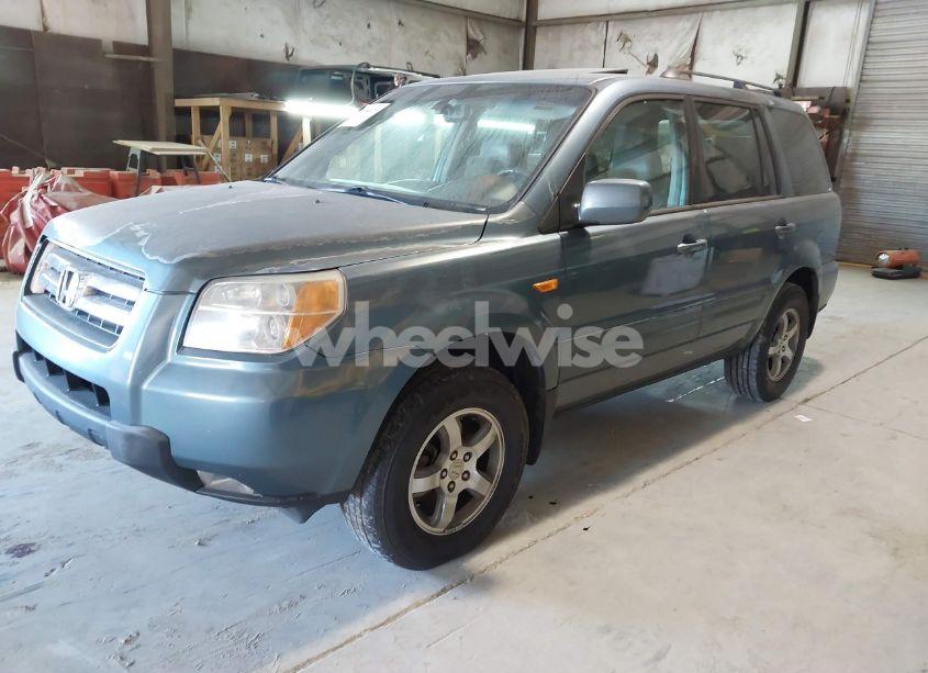 Photo 2 of 2007 Honda Pilot EX-L (VIN 5FNYF28647B004098)