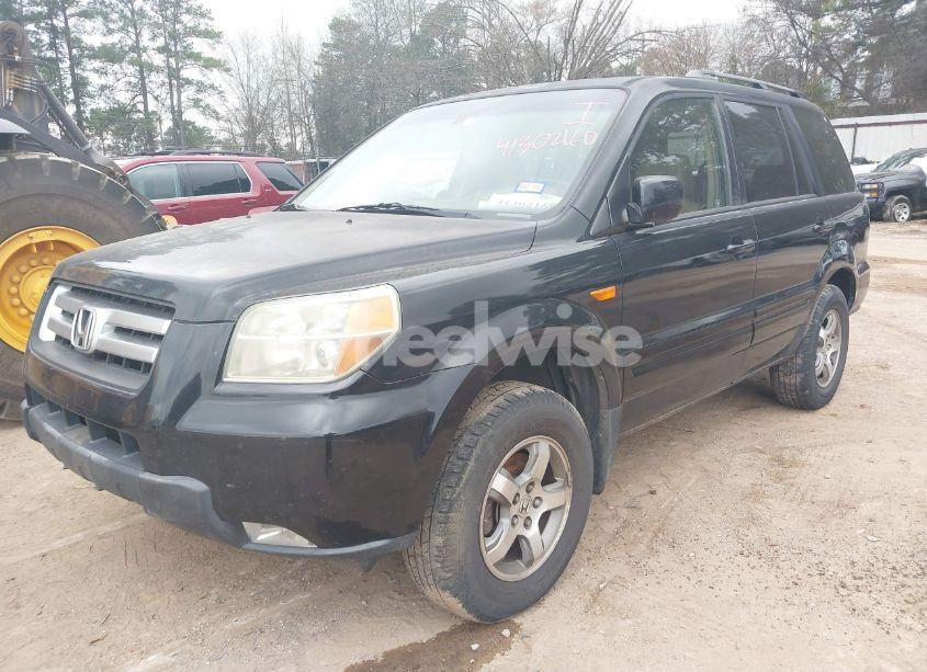 Photo 2 of 2006 Honda Pilot EX-L (VIN 5FNYF28656B018946)