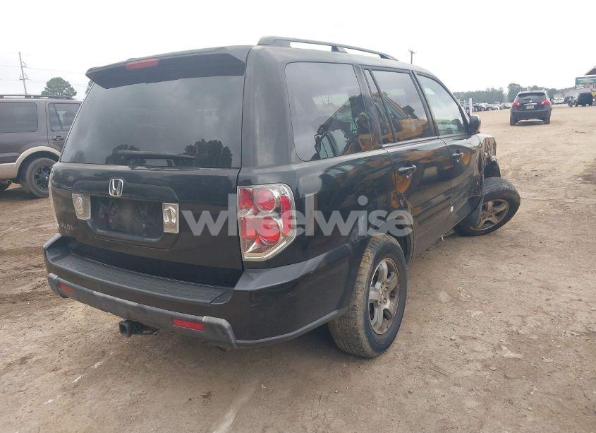 Photo 4 of 2006 Honda Pilot EX-L (VIN 5FNYF28656B018946)