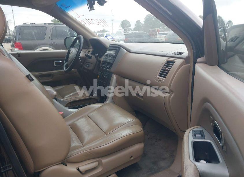 Photo 5 of 2006 Honda Pilot EX-L (VIN 5FNYF28656B018946)