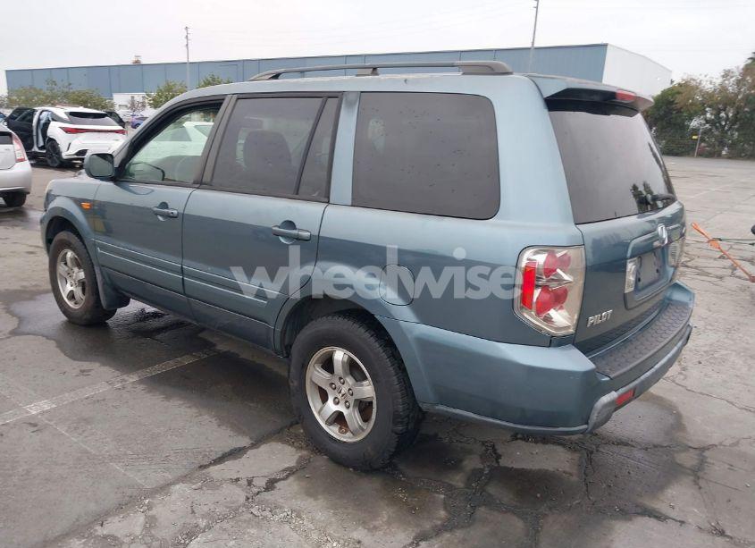 Photo 3 of 2006 Honda Pilot EX-L (VIN 5FNYF28666B020107)