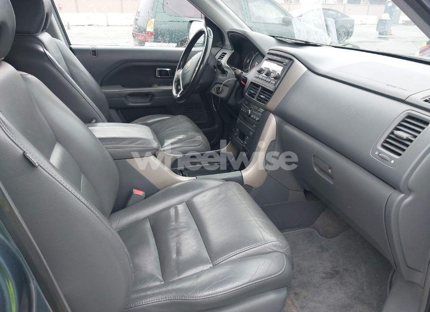 Photo 5 of 2006 Honda Pilot EX-L (VIN 5FNYF28666B020107)