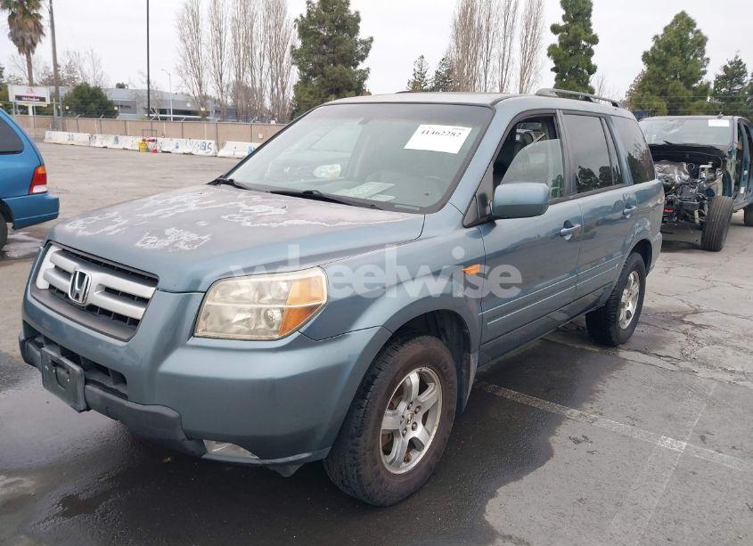 Photo 6 of 2006 Honda Pilot EX-L (VIN 5FNYF28666B020107)