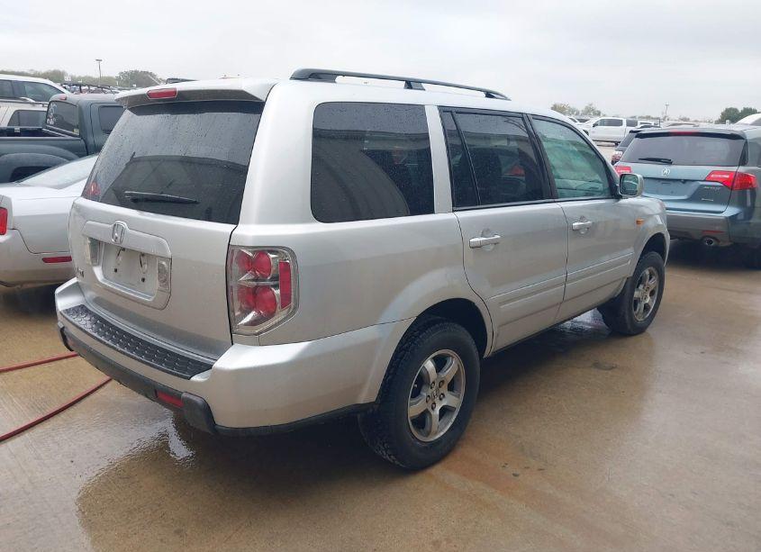 Photo 4 of 2006 Honda Pilot EX-L (VIN 5FNYF28686B006872)