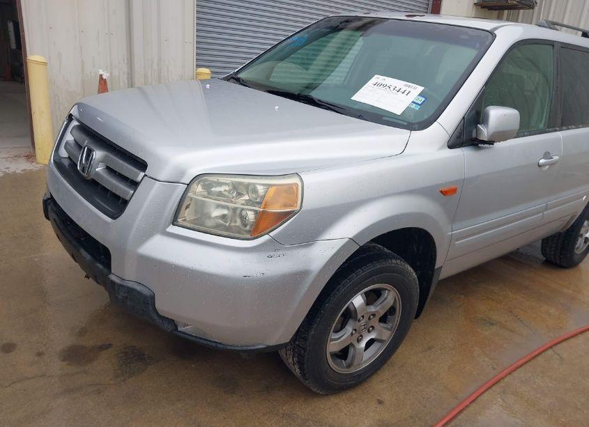 Photo 6 of 2006 Honda Pilot EX-L (VIN 5FNYF28686B006872)