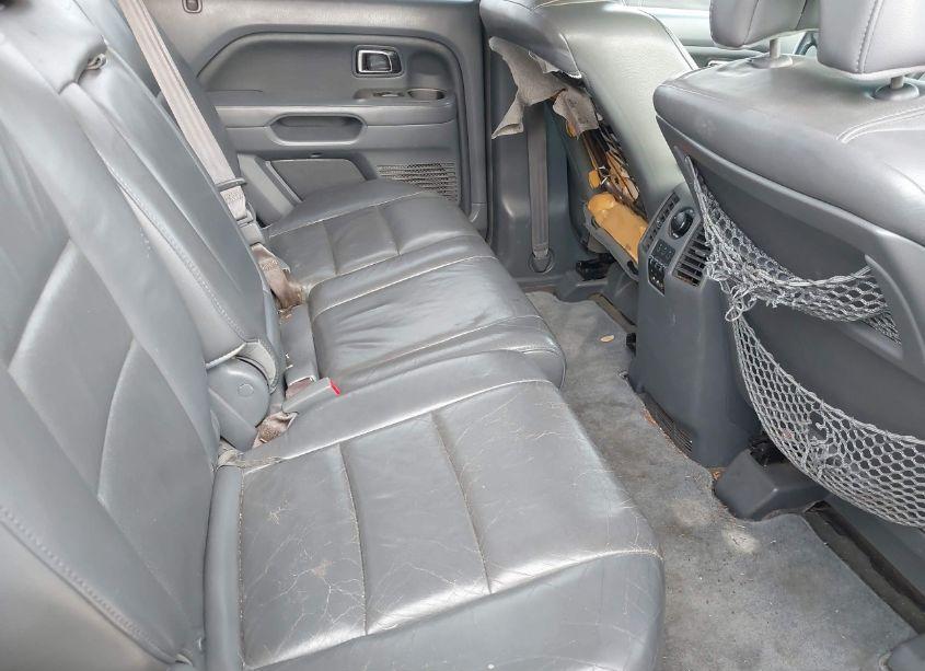 Photo 8 of 2006 Honda Pilot EX-L (VIN 5FNYF28686B006872)