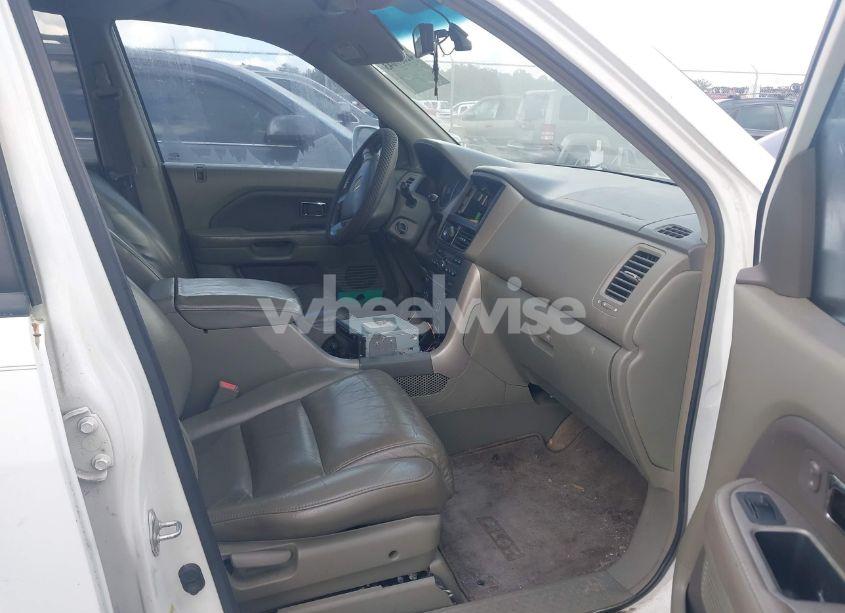 Photo 5 of 2006 Honda Pilot EX-L (VIN 5FNYF28686B010615)