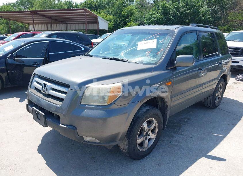 Photo 2 of 2007 Honda Pilot EX-L (VIN 5FNYF28687B022619)