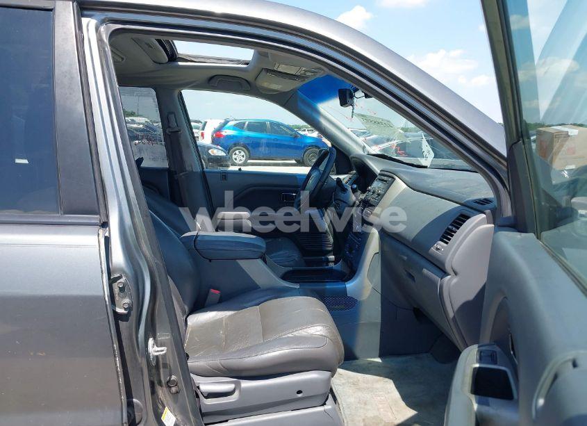 Photo 5 of 2007 Honda Pilot EX-L (VIN 5FNYF28687B022619)