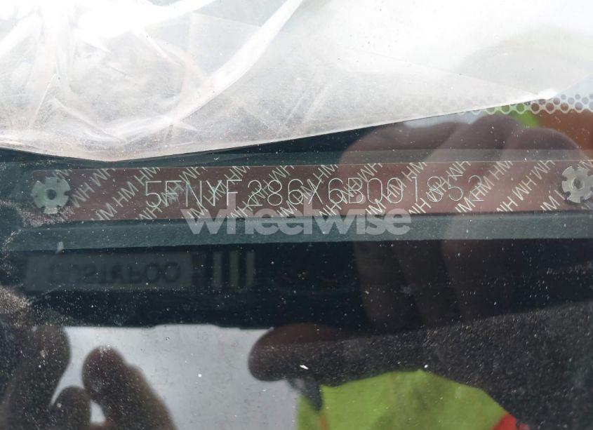 Photo 9 of 2006 Honda Pilot EX-L (VIN 5FNYF286X6B001852)