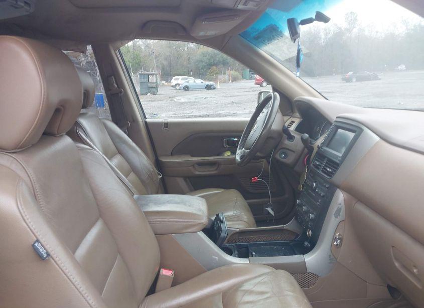 Photo 5 of 2006 Honda Pilot EX (VIN 5FNYF28736B025886)