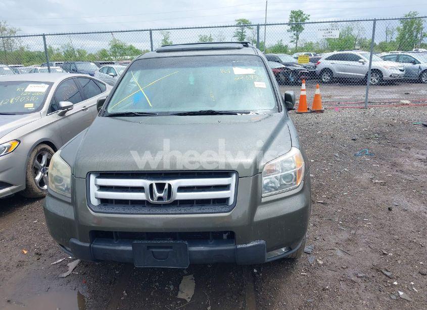 Photo 13 of 2006 Honda Pilot EX-L (VIN 5FNYF28746B003928)