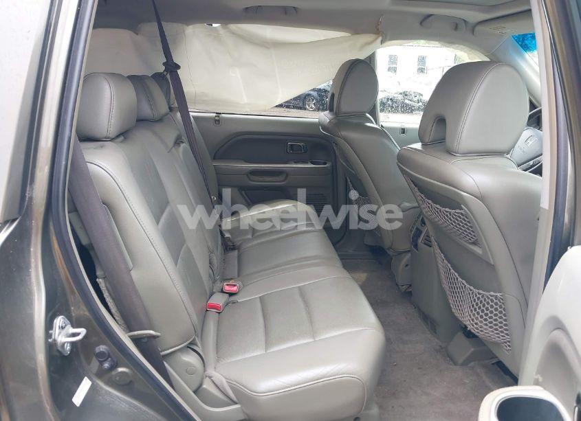 Photo 8 of 2006 Honda Pilot EX-L (VIN 5FNYF28746B003928)