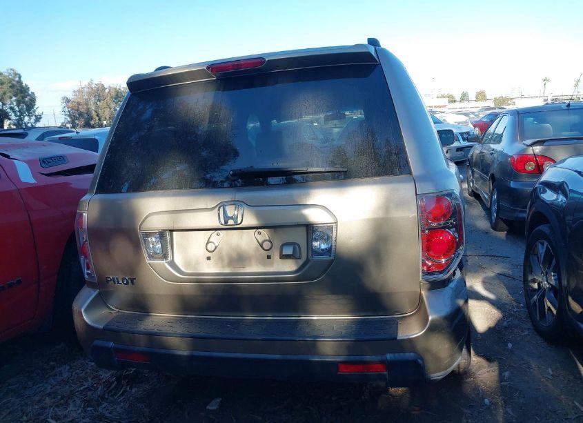 Photo 16 of 2006 Honda Pilot EX-L (VIN 5FNYF28756B017191)