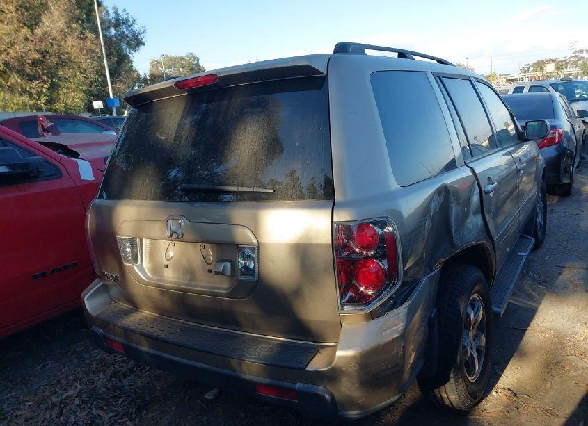 Photo 4 of 2006 Honda Pilot EX-L (VIN 5FNYF28756B017191)