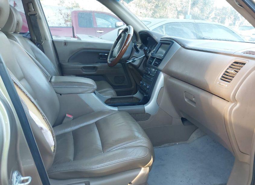 Photo 5 of 2006 Honda Pilot EX-L (VIN 5FNYF28756B017191)