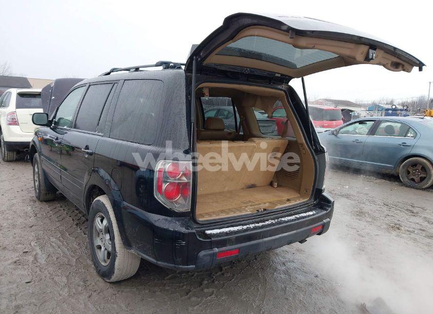 Photo 3 of 2007 Honda Pilot EX-L (VIN 5FNYF28767B040528)