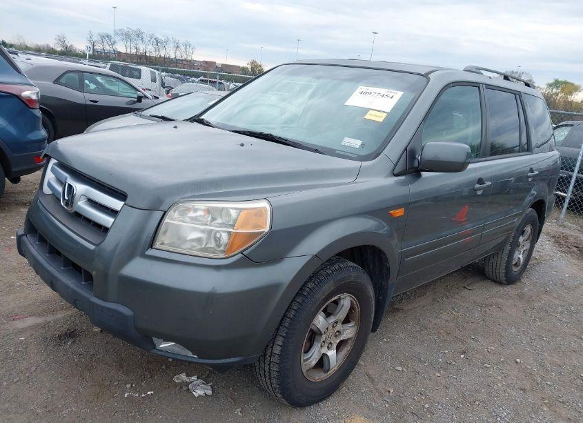 Photo 2 of 2007 Honda Pilot EX-L (VIN 5FNYF28777B013323)