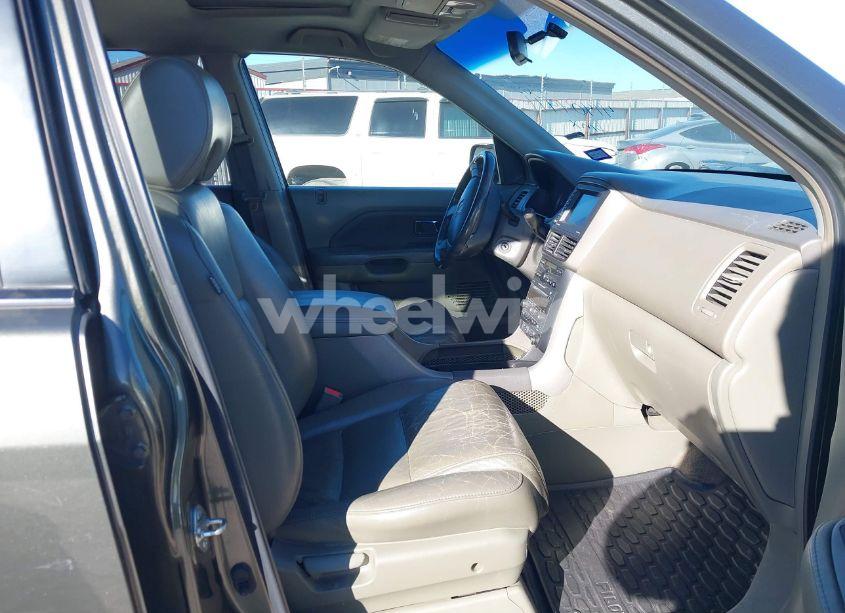 Photo 5 of 2006 Honda Pilot EX-L (VIN 5FNYF287X6B043365)