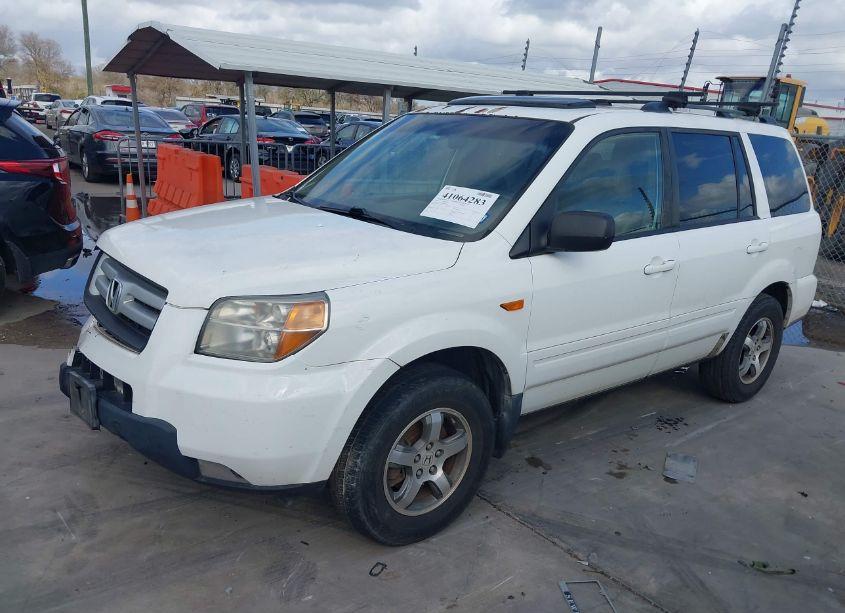 Photo 2 of 2007 Honda Pilot EX-L (VIN 5FNYF287X7B045375)