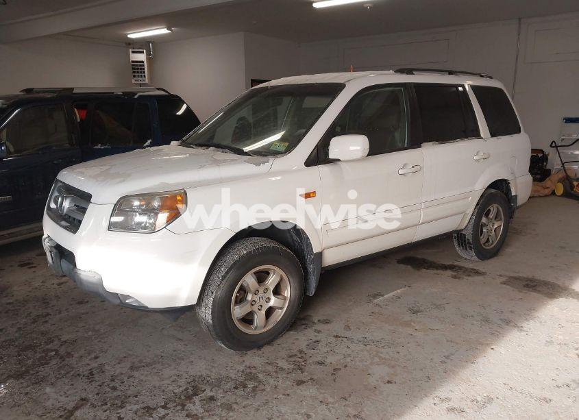 Photo 2 of 2008 Honda Pilot EX-L (VIN 5FNYF287X8B027430)