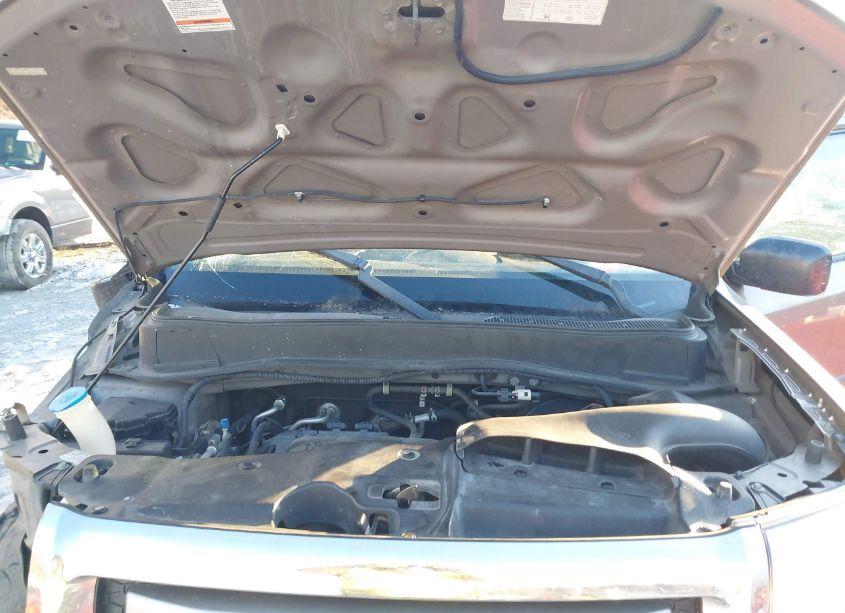 Photo 10 of 2009 Honda Pilot LX (VIN 5FNYF38259B021322)