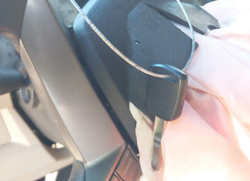 Photo 11 of 2009 Honda Pilot LX (VIN 5FNYF38259B021322)