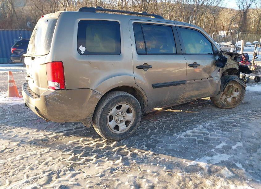 Photo 4 of 2009 Honda Pilot LX (VIN 5FNYF38259B021322)