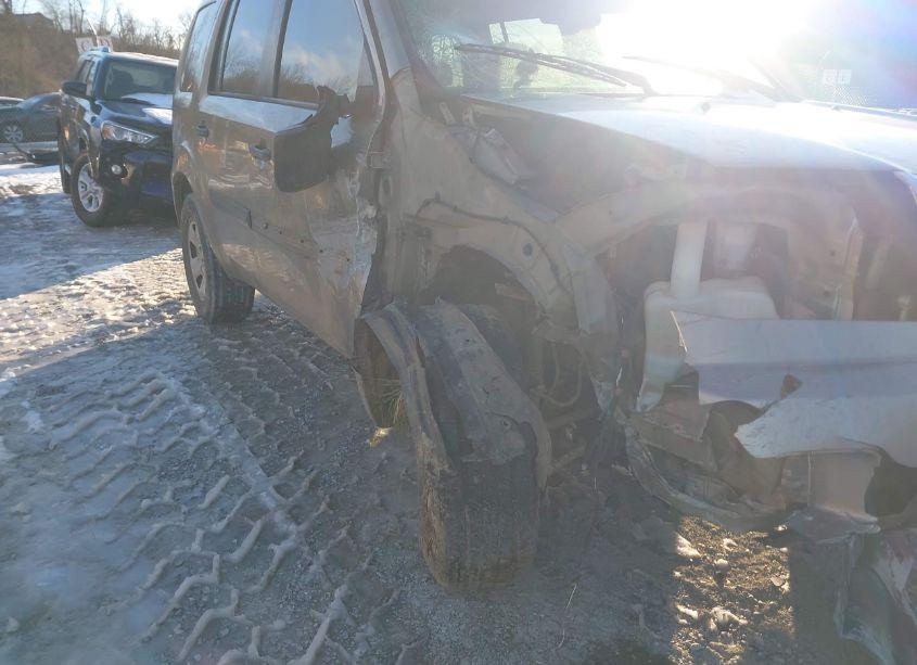 Photo 6 of 2009 Honda Pilot LX (VIN 5FNYF38259B021322)