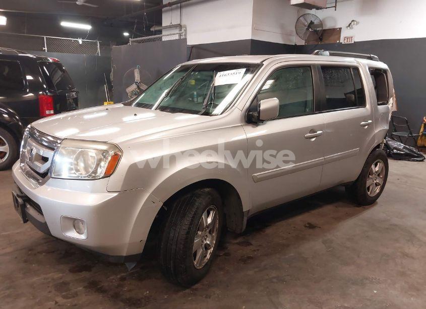 Photo 2 of 2009 Honda Pilot EX (VIN 5FNYF38439B024057)