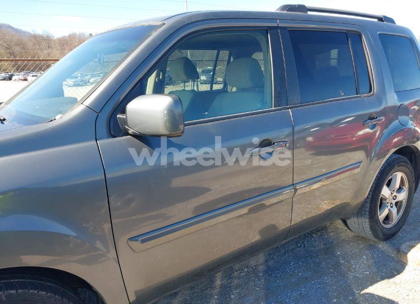 Photo 6 of 2009 Honda Pilot EX (VIN 5FNYF38459B005039)