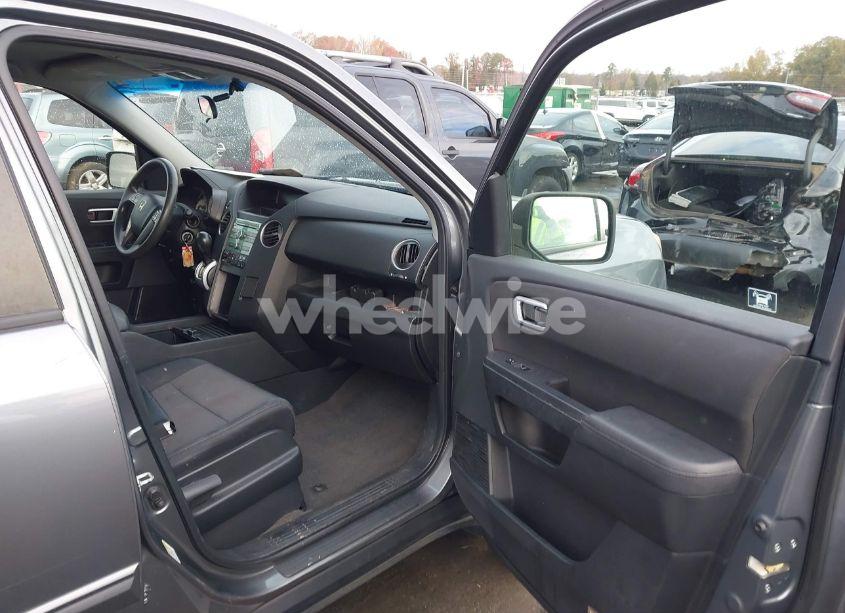 Photo 5 of 2009 Honda Pilot EX (VIN 5FNYF38479B010193)