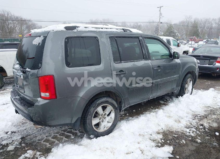 Photo 4 of 2009 Honda Pilot EX (VIN 5FNYF38489B000742)