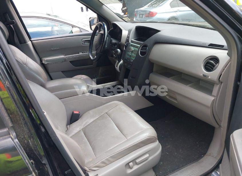 Photo 5 of 2009 Honda Pilot EX-L (VIN 5FNYF38529B027752)