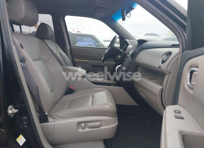 Photo 5 of 2009 Honda Pilot EX-L (VIN 5FNYF38559B000822)