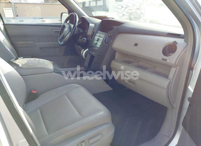 Photo 5 of 2009 Honda Pilot EX-L (VIN 5FNYF38559B020763)