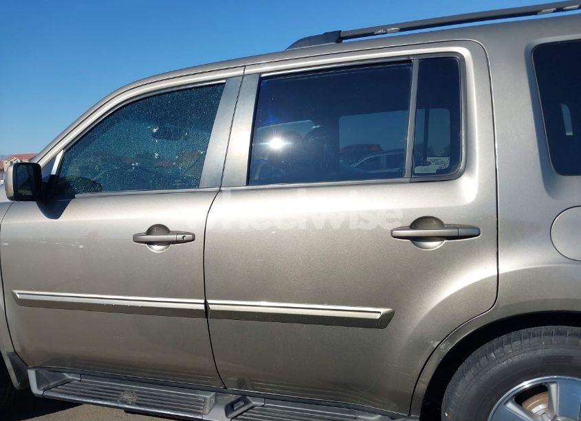 Photo 15 of 2009 Honda Pilot EX-L (VIN 5FNYF38569B017838)