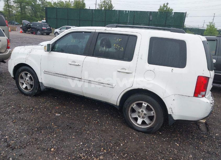 Photo 3 of 2009 Honda Pilot TOURING (VIN 5FNYF38819B003632)