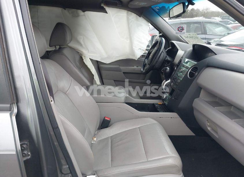 Photo 5 of 2009 Honda Pilot TOURING (VIN 5FNYF38829B023601)