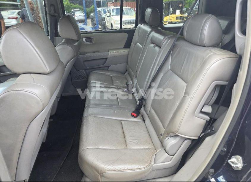 Photo 8 of 2009 Honda Pilot TOURING (VIN 5FNYF388X9B******)