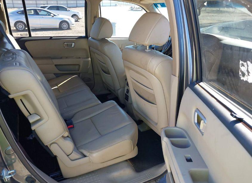 Photo 8 of 2009 Honda Pilot TOURING (VIN 5FNYF38929B011019)