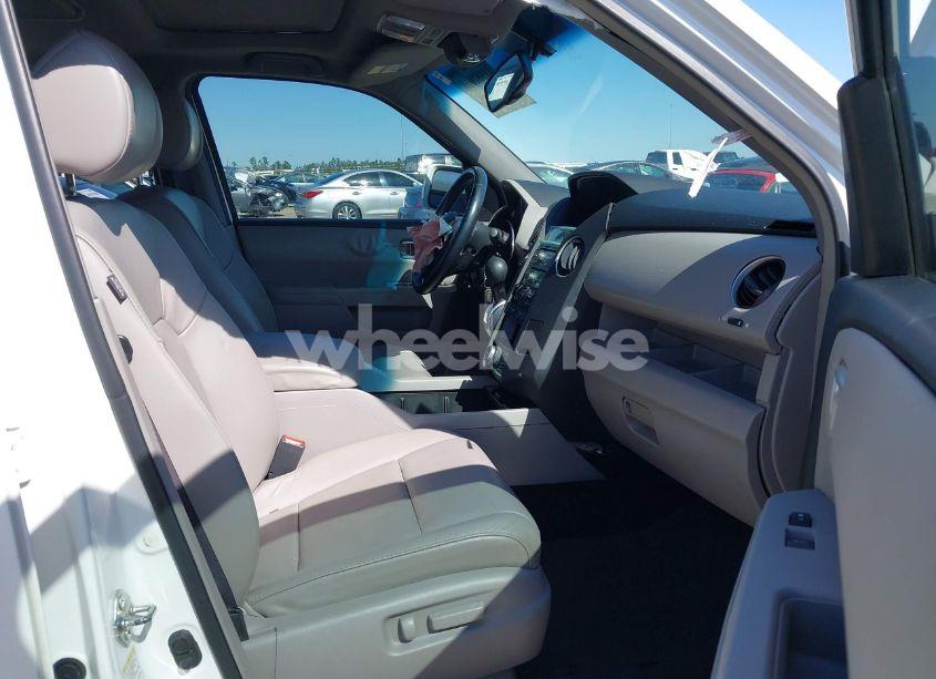 Photo 5 of 2009 Honda Pilot TOURING (VIN 5FNYF38939B028489)