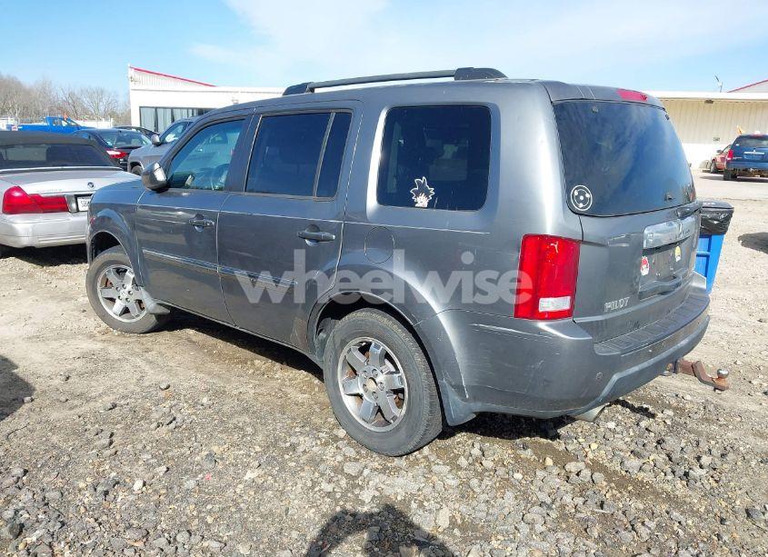 Photo 3 of 2009 Honda Pilot TOURING (VIN 5FNYF38979B025840)