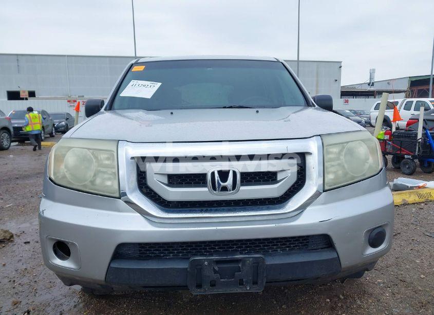 Photo 13 of 2010 Honda Pilot LX (VIN 5FNYF3H20AB012306)