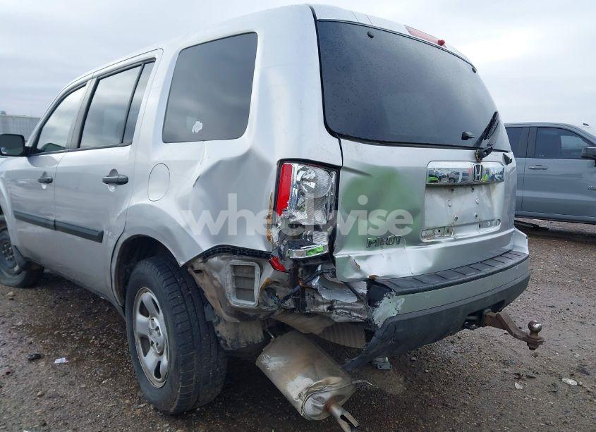 Photo 6 of 2010 Honda Pilot LX (VIN 5FNYF3H20AB012306)