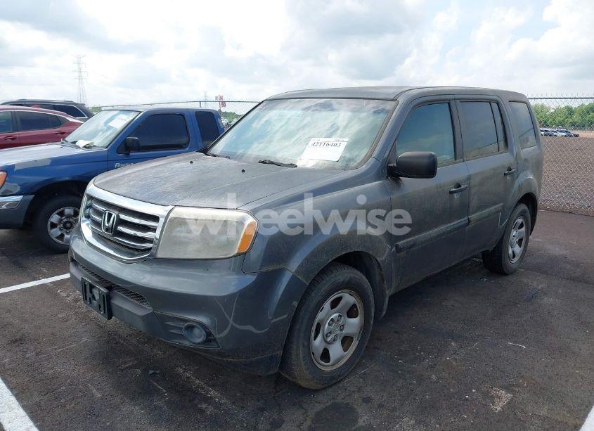 Photo 2 of 2012 Honda Pilot LX (VIN 5FNYF3H20CB001731)