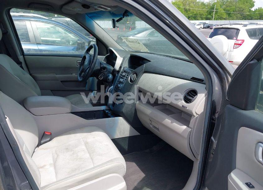 Photo 5 of 2012 Honda Pilot LX (VIN 5FNYF3H20CB001731)