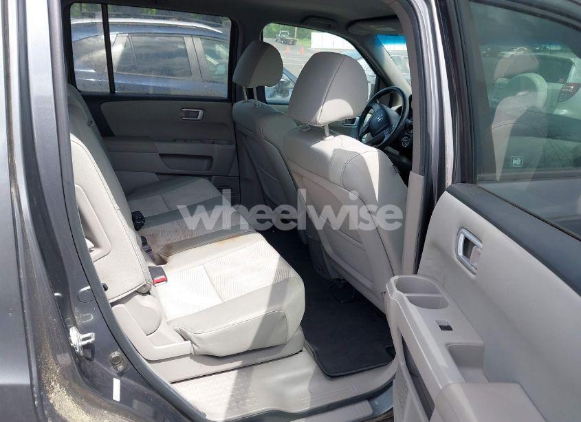 Photo 8 of 2012 Honda Pilot LX (VIN 5FNYF3H20CB001731)
