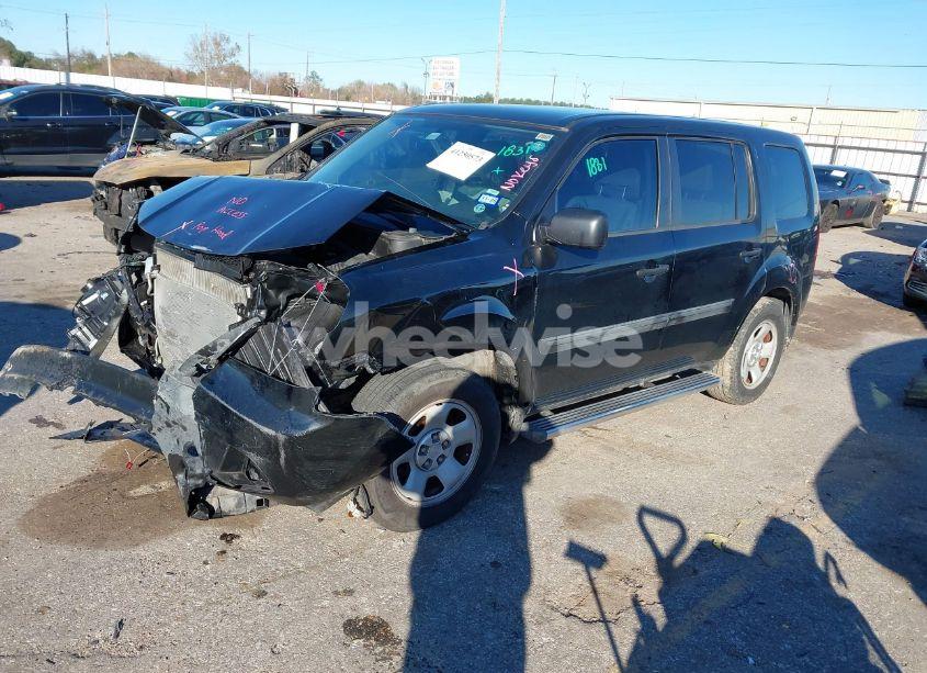 Photo 2 of 2013 Honda Pilot LX (VIN 5FNYF3H20DB039655)
