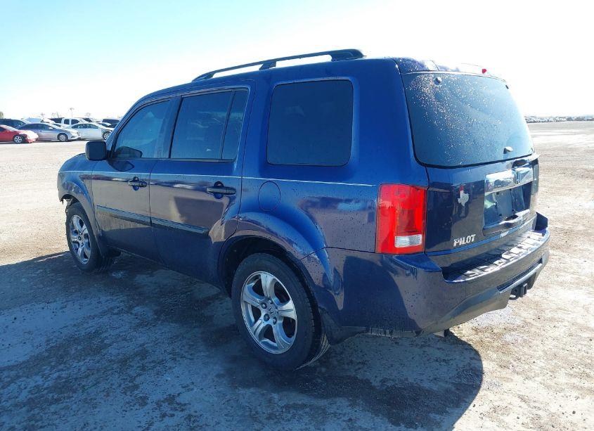 Photo 3 of 2013 Honda Pilot LX (VIN 5FNYF3H21DB033623)